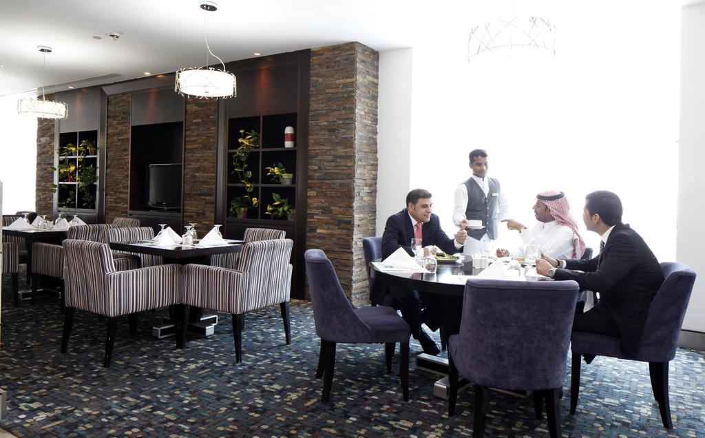 Novotel Dammam Business Park Zewnętrze zdjęcie